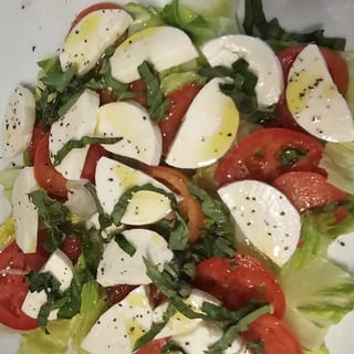 Fresh Mozzarella & Tomato Salad