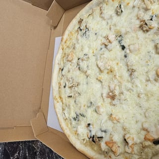 Seafood Pizza